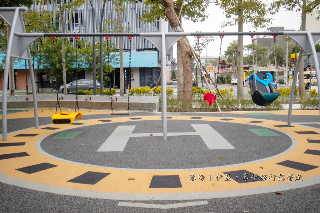 【龍潭運動公園兒童遊戲場】桃園龍潭首座旗艦共融公園，獨創仿軍事意象遊戲共五大區11種遊戲設施