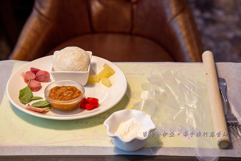 光住宿就很忙！嘉義【詩情花園渡假村露營車】一泊二食，一站式親子玩樂，高爾夫練習、煙火秀、放天燈、魔術表演、BBQ烤肉