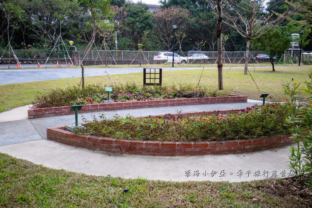 桃園【平鎮運動公園遊戲場】全新啟用！適合愛挑戰的孩子，擺盪遊戲、攀岩場等八項設施，滿足各種年齡層