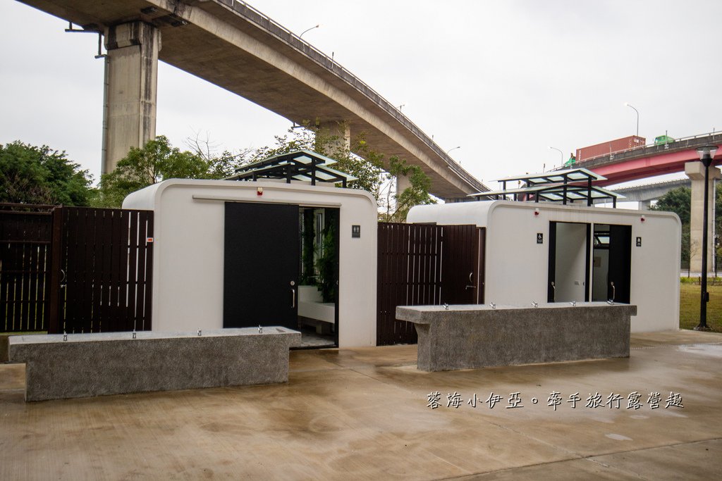 桃園【平鎮運動公園遊戲場】全新啟用！適合愛挑戰的孩子，擺盪遊戲、攀岩場等八項設施，滿足各種年齡層