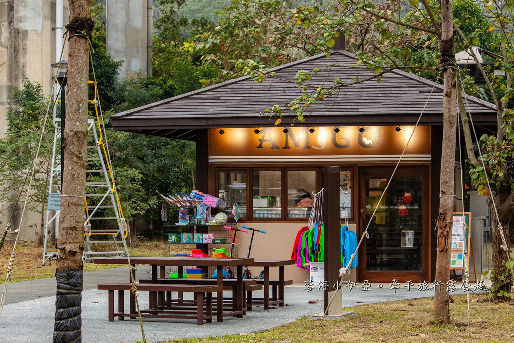 桃園【平鎮運動公園遊戲場】全新啟用！適合愛挑戰的孩子，擺盪遊戲、攀岩場等八項設施，滿足各種年齡層