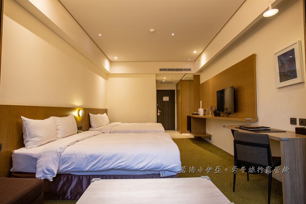 【樂億皇家渡假酒店】嘉義親子住宿推薦，室內賽車場、兒童遊戲室、Switch、戶外泳池、私人停車場（寵物友善住宿）