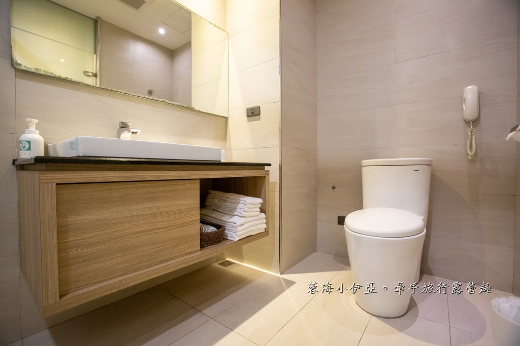 【樂億皇家渡假酒店】嘉義親子住宿推薦，室內賽車場、兒童遊戲室、Switch、戶外泳池、私人停車場（寵物友善住宿）