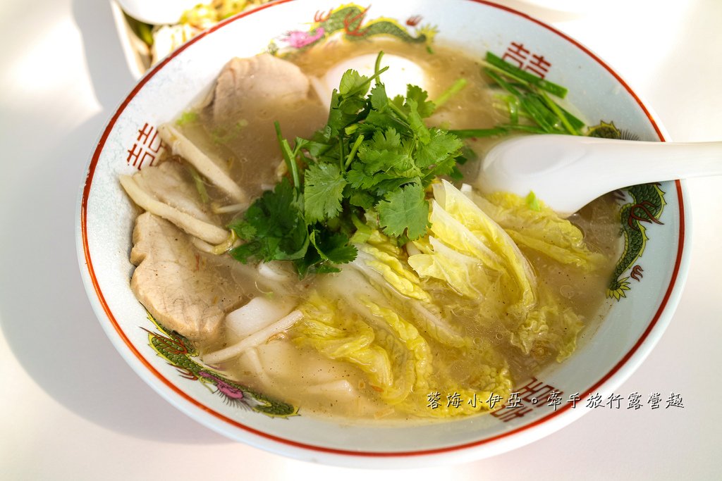 苗栗後龍【栗園米食】美麗玻璃屋內吃「國宴粄條」，在台深耕30年榮獲「國宴」指定品牌，也有宅配服務