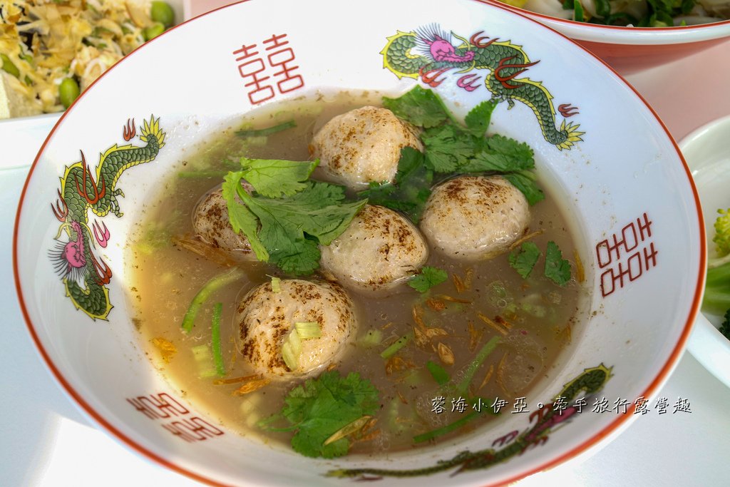 苗栗後龍【栗園米食】美麗玻璃屋內吃「國宴粄條」，在台深耕30年榮獲「國宴」指定品牌，也有宅配服務