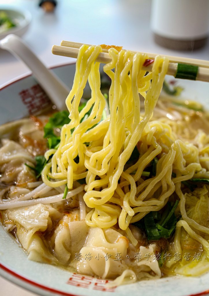 苗栗後龍【栗園米食】美麗玻璃屋內吃「國宴粄條」，在台深耕30年榮獲「國宴」指定品牌，也有宅配服務