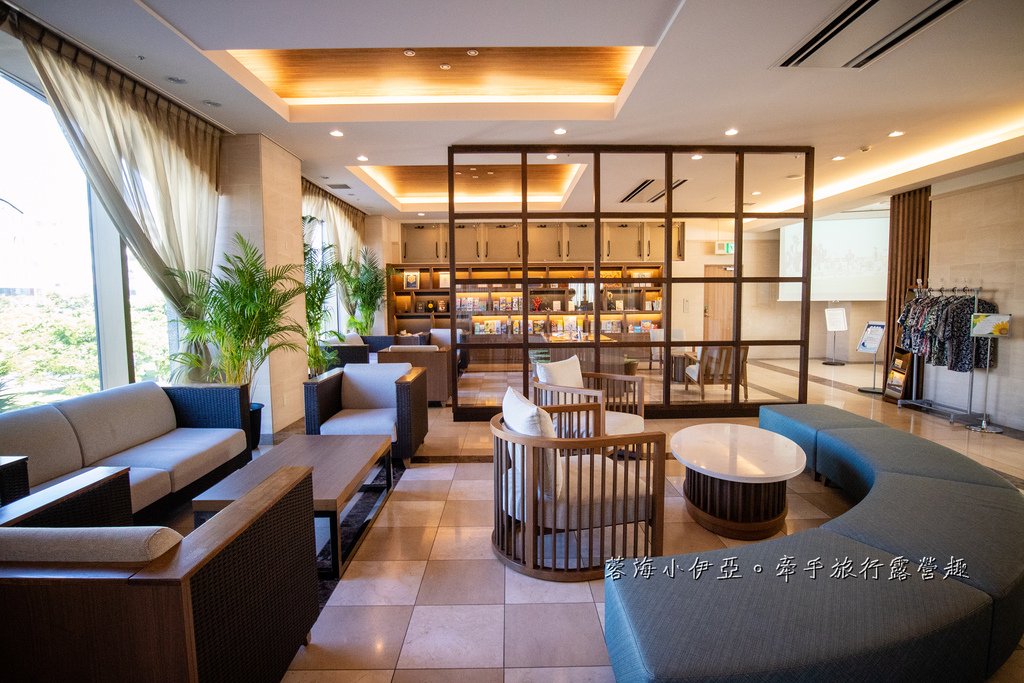 沖繩平價飯店【Almont Hotel Naha Omoromachi 那霸歌町阿爾蒙特飯店】每晚只要1XXX元，近歌町單軌電車站