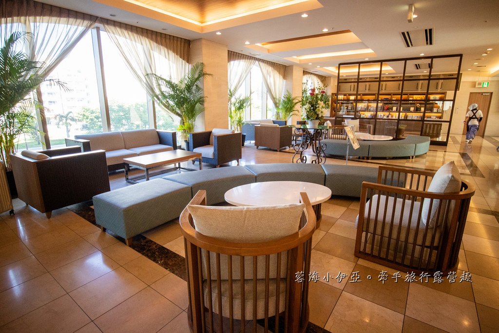 沖繩平價飯店【Almont Hotel Naha Omoromachi 那霸歌町阿爾蒙特飯店】每晚只要1XXX元，近歌町單軌電車站