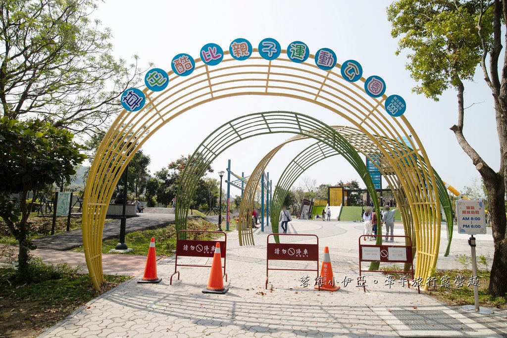 南投特色公園【草屯酷比親子運動公園】3層樓高的貨櫃溜滑梯、滾輪溜滑梯、滑步車賽道