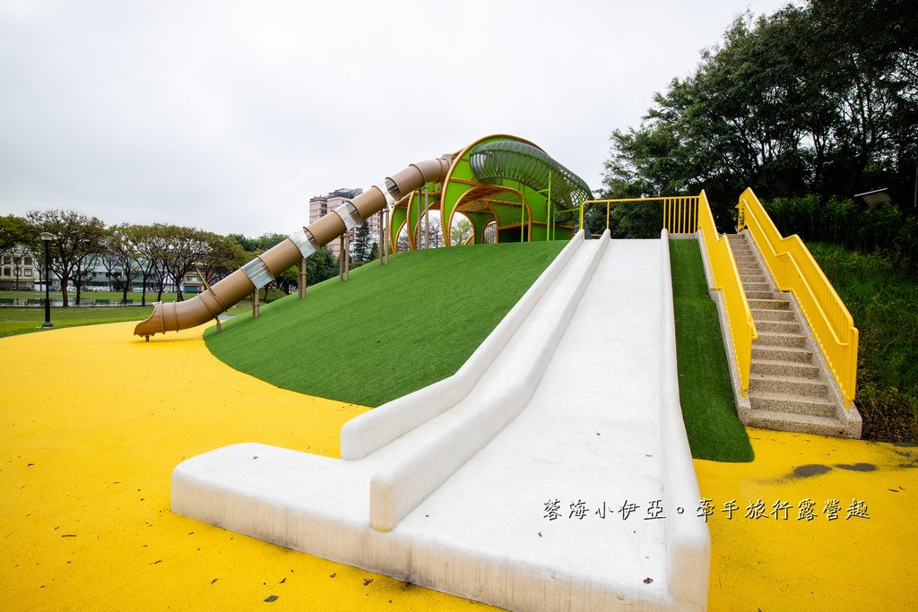 【陽明運動公園2.0版共融式遊戲場】桃氣猿遊戲場、猿林遊戲區、猿氣體健區、噴水廣場、生態水池