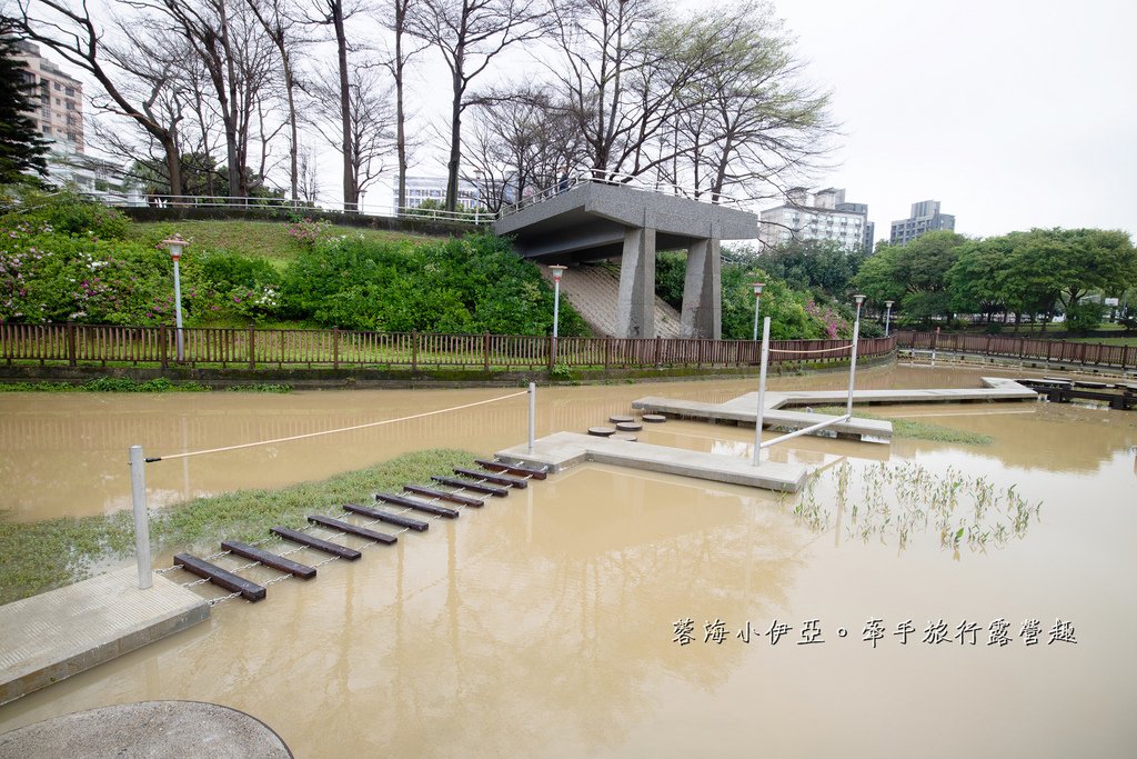 【陽明運動公園2.0版共融式遊戲場】桃氣猿遊戲場、猿林遊戲區、猿氣體健區、噴水廣場、生態水池