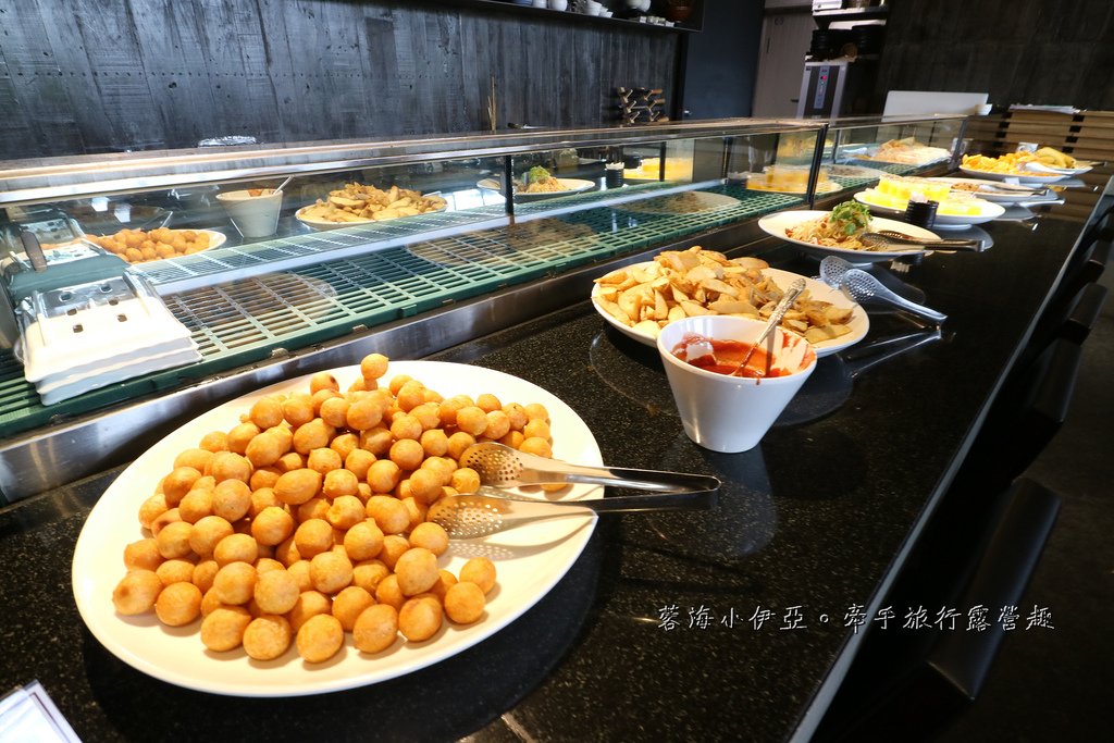 嘉義親子住宿【嘉楠風華酒店】兩層樓親子館、金屬旋轉不鏽鋼溜滑梯、寵物友善住宿、露天酒吧