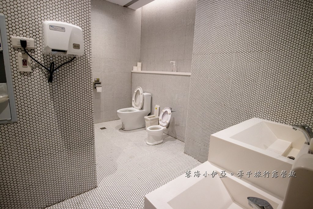 2025基隆新景點【潮境智能海洋館】七米巨型魚缸的超大魟魚，門票資訊、交通方式、停車資訊，附近景點一日遊規劃