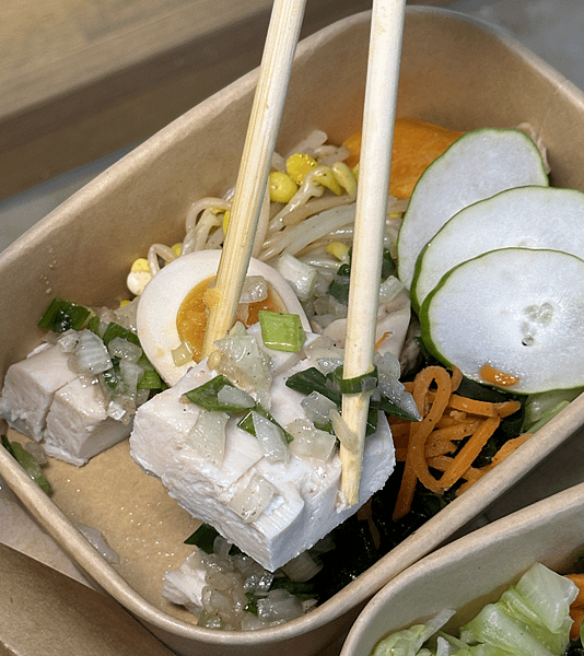 【台中美食】咕蔬搖新概念舒肥鹹水雞～超人氣輕食便當開二店啦‼