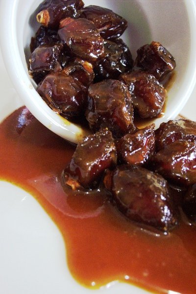 dates-with-toffee-sauce-4.jpg