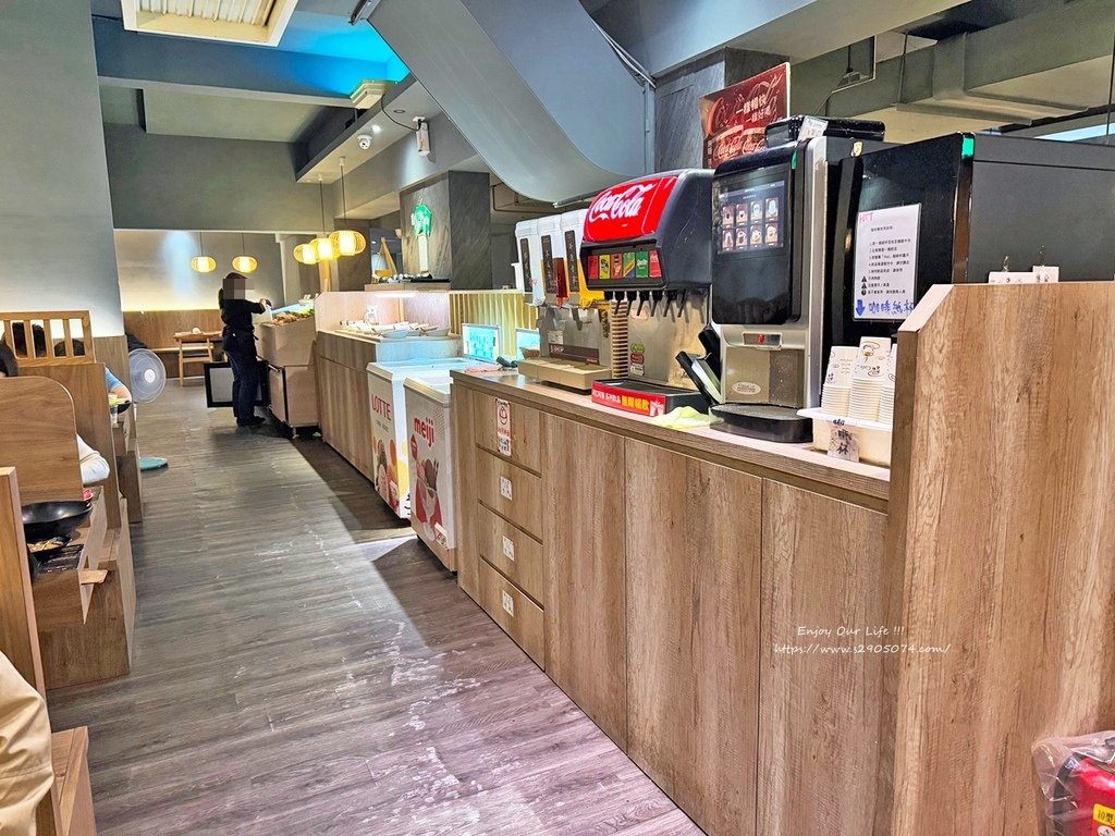 竹北-竹間精緻鍋物 ✔蔬食自助吧✔明治冰淇淋、飲料請自取✔個