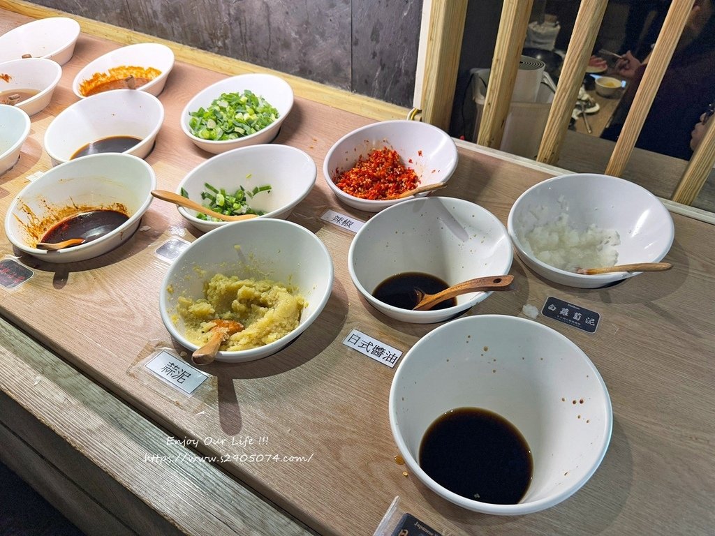 竹北-竹間精緻鍋物 ✔蔬食自助吧✔明治冰淇淋、飲料請自取✔個