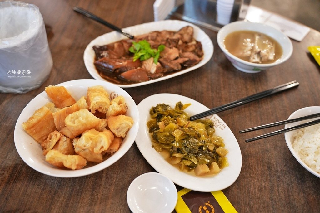 新加坡-松發肉骨茶✔必吃人氣美食✔肉骨茶外其他配菜也很好吃✔