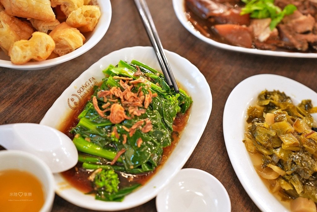 新加坡-松發肉骨茶✔必吃人氣美食✔肉骨茶外其他配菜也很好吃✔