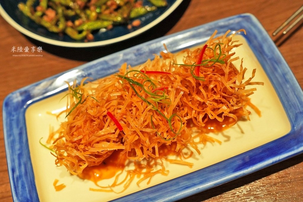竹北-開飯川食堂➤開飯X鄭智善聯名新品✔麻辣奶油金絲蝦球✔鳥