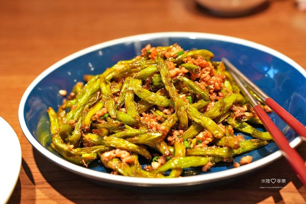 竹北-開飯川食堂➤開飯X鄭智善聯名新品✔麻辣奶油金絲蝦球✔鳥