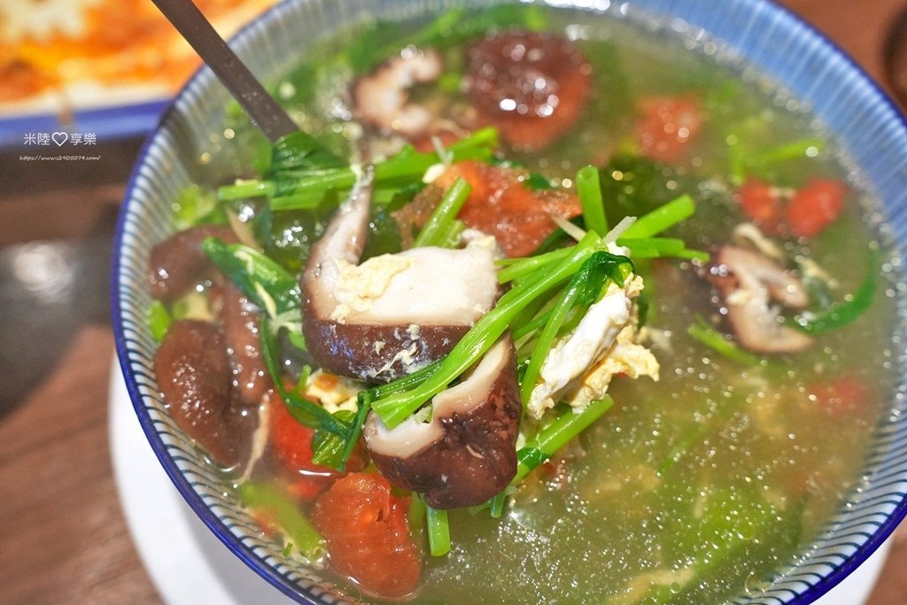 竹北-開飯川食堂➤開飯X鄭智善聯名新品✔麻辣奶油金絲蝦球✔鳥
