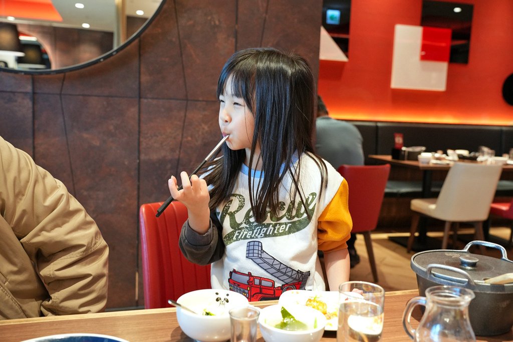 竹北-開飯川食堂➤開飯X鄭智善聯名新品✔麻辣奶油金絲蝦球✔鳥