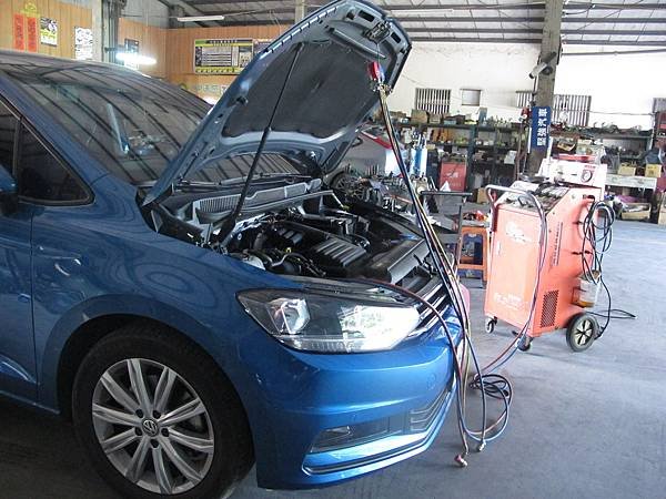 202408 VW TOURAN冷氣保養