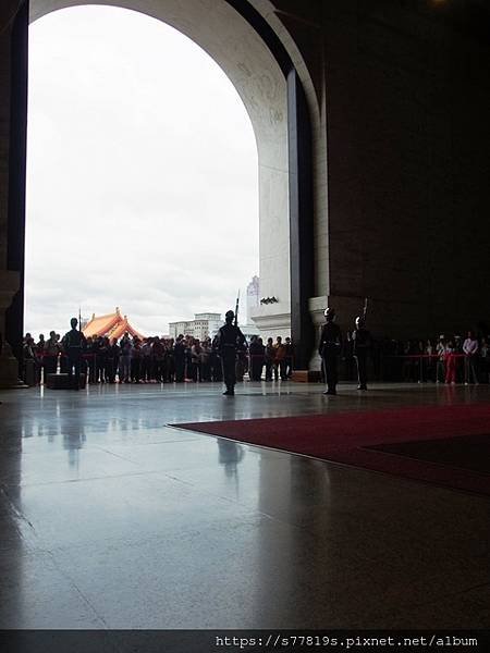 p132137071823.jpg