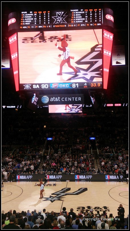 at&amp;t CENTER_64