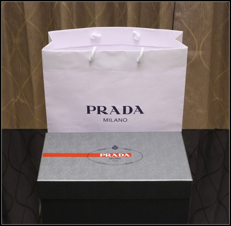 PRADA18