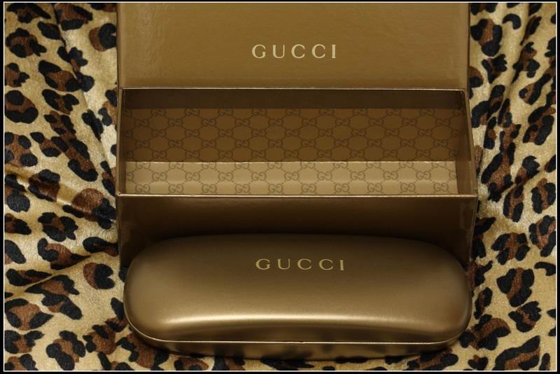 GUCCI02