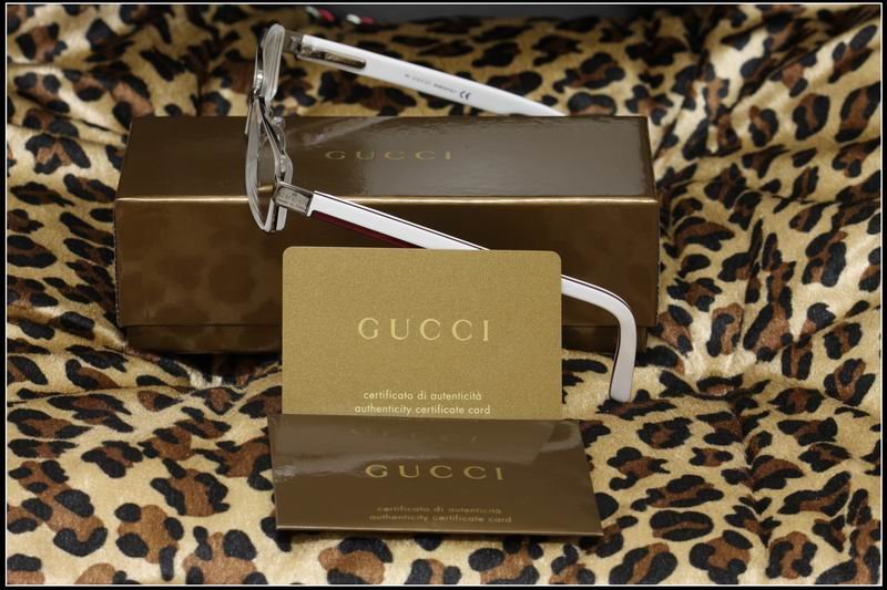 GUCCI08