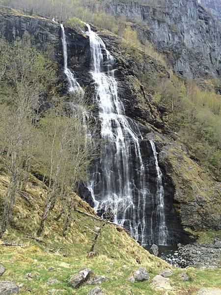 旅遊︱ 挪威 - 弗洛姆Flam，Brekkefossen低