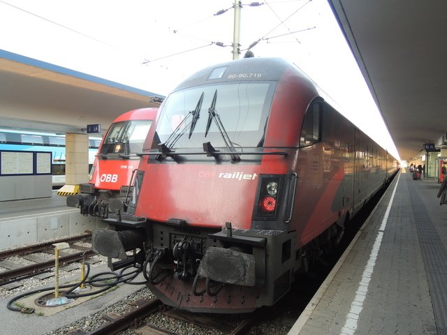 1097922547.jpg