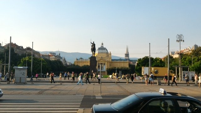 1100759611.jpg