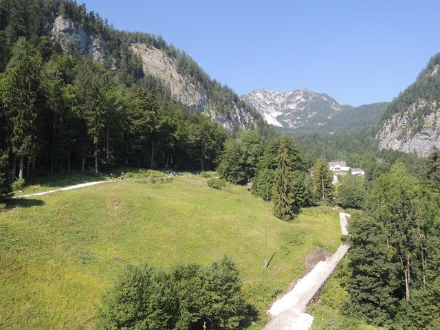 1102642361.jpg