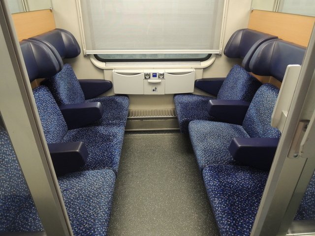 1102647150.jpg