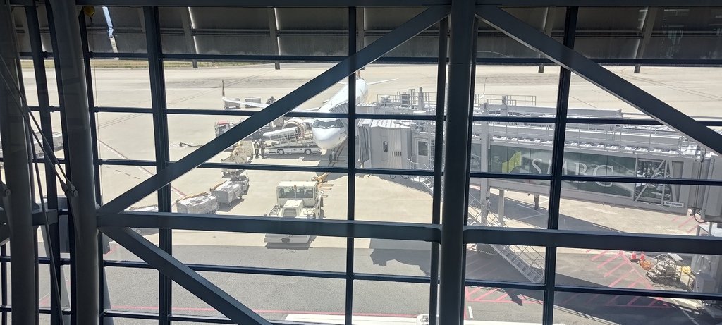 2024瘋狂親子日本7日遊(1)虎航IT210關西空港.高速