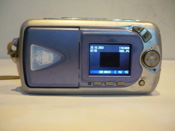 NIKON E2500-1.jpg