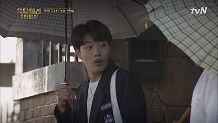 reply1988 류준열, 빗속 혜리 기다리는 순정남-! 151114 EP.4 15.jpg