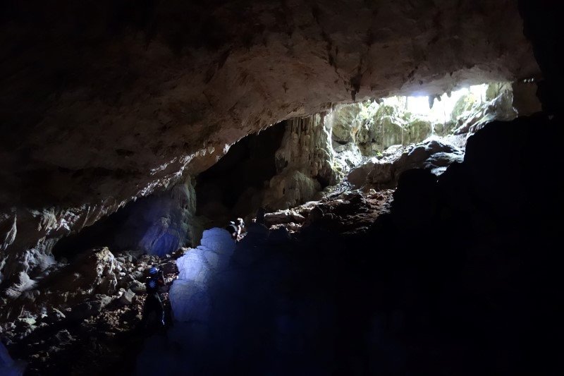 013-02-20130824-Crystal Cave-小李.JPG