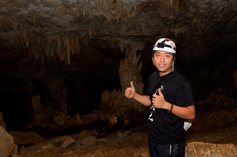 001-01-2013084-Crystal Cave-Newman.JPG