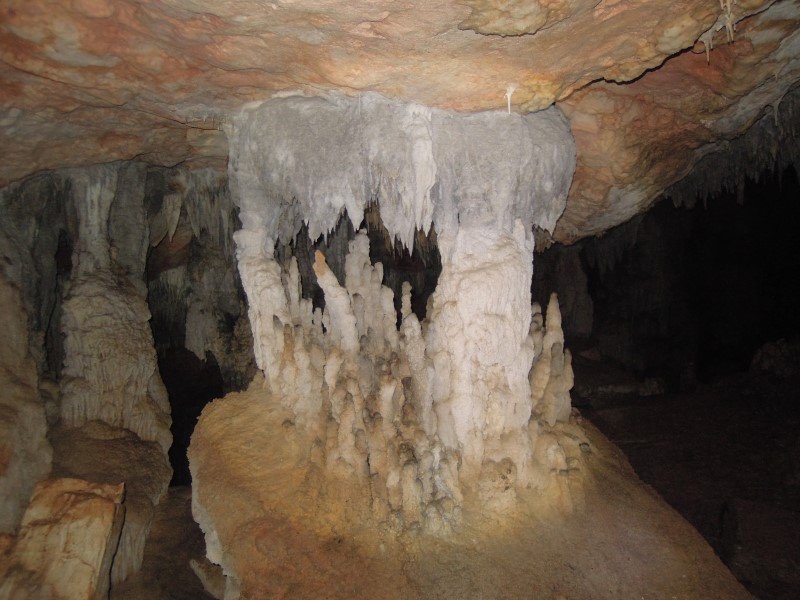 005-04-20130824-Crystal Cave-Sunny.JPG