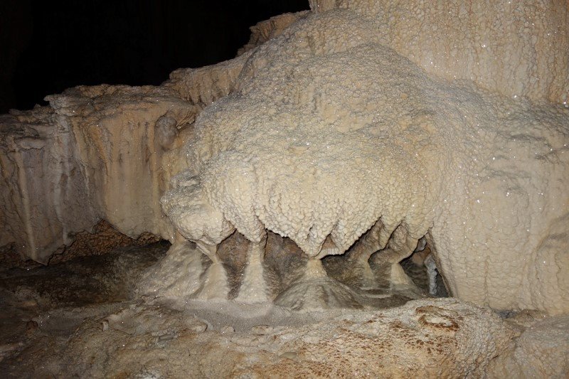 011-08-20130824-Crystal Cave-小李.JPG