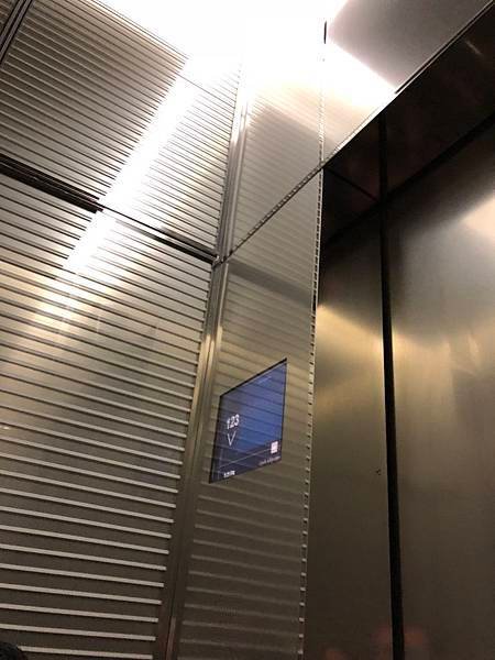 051電梯內.JPG