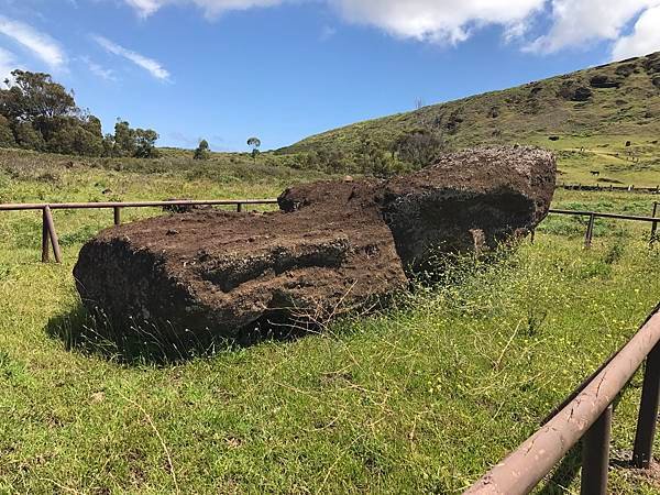 60Rano Raraku.JPG