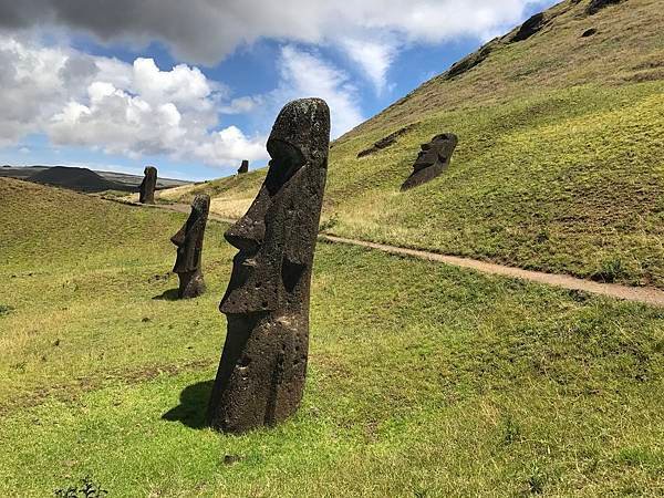 76Rano Raraku.JPG