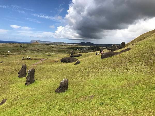 92Rano Raraku.JPG