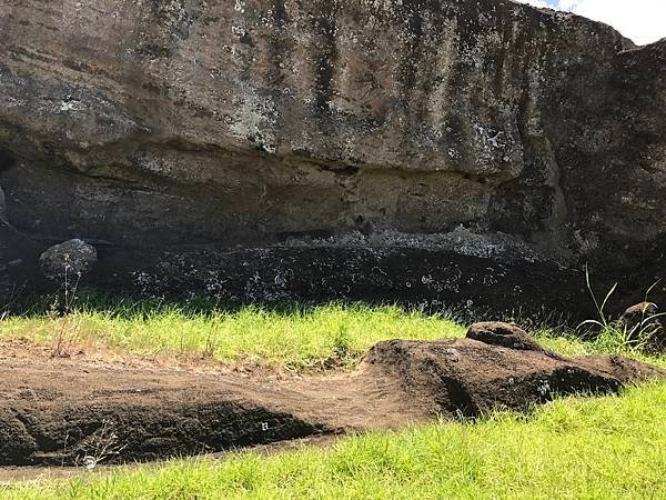 96Rano Raraku.JPG